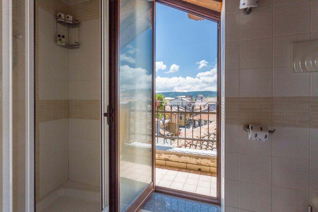 Hotel Conte Ruggero Serra San Bruno Exterior photo
