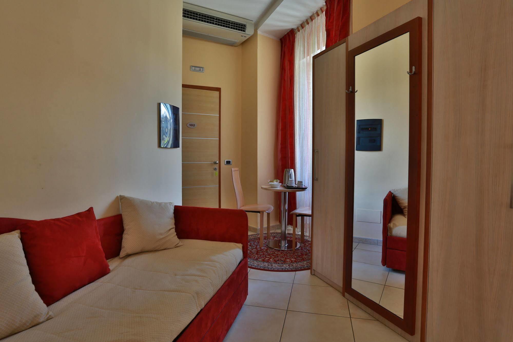 Hotel Conte Ruggero Serra San Bruno Exterior photo