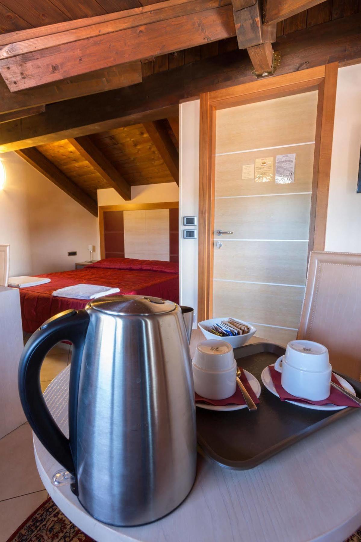 Hotel Conte Ruggero Serra San Bruno Exterior photo