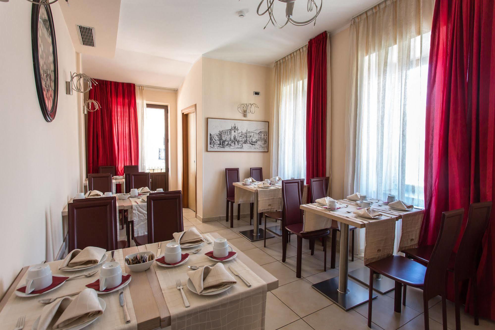 Hotel Conte Ruggero Serra San Bruno Exterior photo