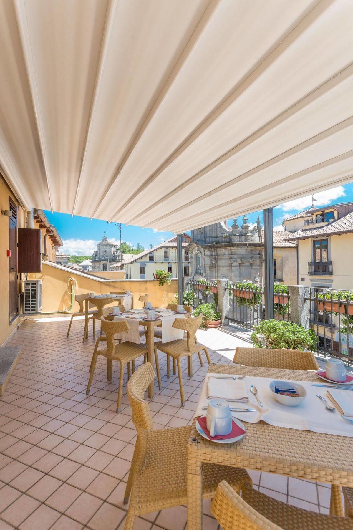 Hotel Conte Ruggero Serra San Bruno Exterior photo